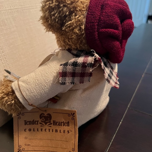 Tender Hearted collectible Bear. - Picture 5 of 5
